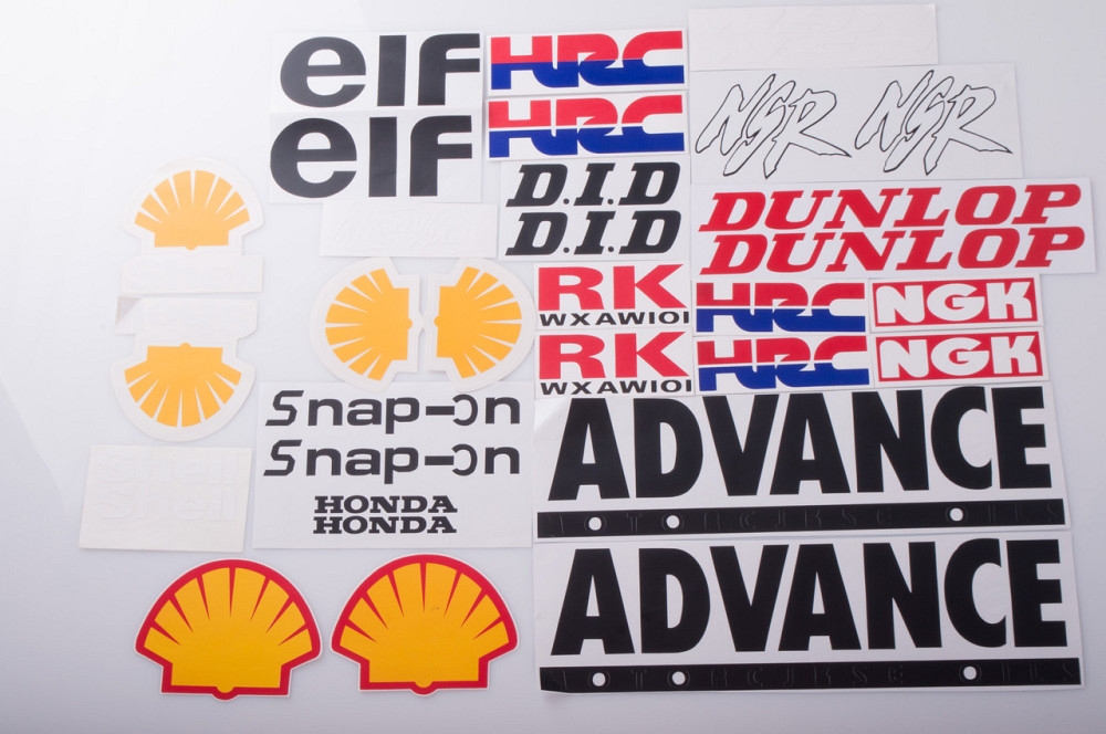 Наклейка логотип ADVANCE (35x12см) (#33) Мукачево - фото 1