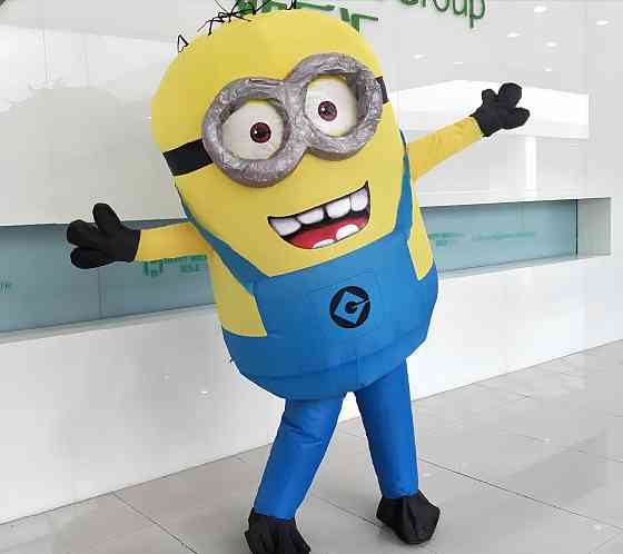 Надувной костюм Миньон двуглазый RESTEQ для взрослых — костюм на Хэллоуин, рост 150–185 см, с вентилятором Киев