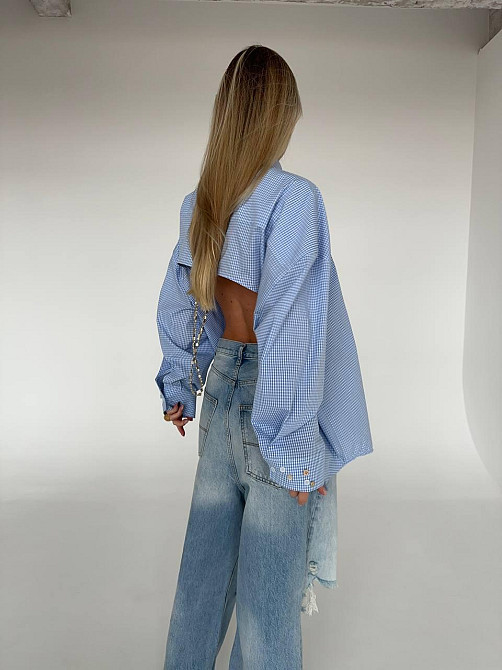 Женская стильная оверсайз рубашка с открытой спиной коттон Голубой Одесса - изображение 3