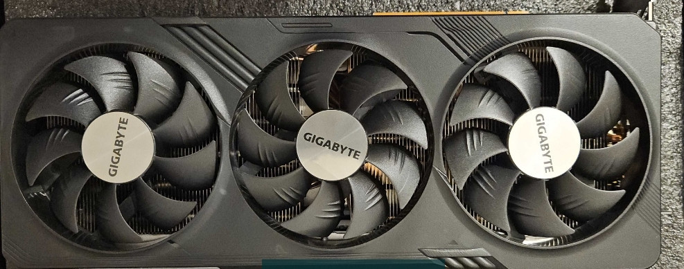Відеокарта Gigabyte Radeon RX 7800 XT Gaming OC 16 GB GDDR6 Київ - фото 2