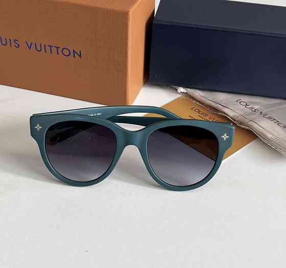 Женские солнцезащитные очки Lv (1523) green LUX Киев