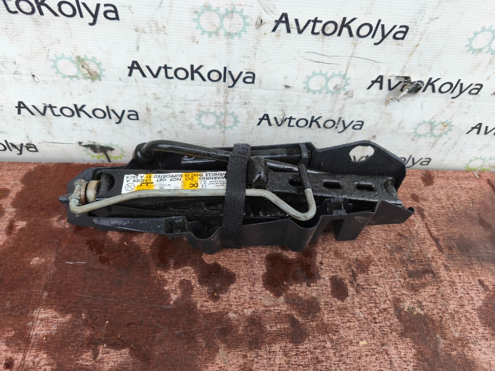 Домкрат Mercedes Citan 2013-2020 Ковель - фото 1