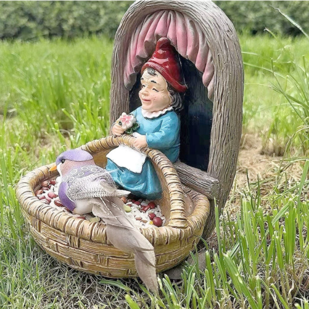 Садовая кормушка для птиц Гном девочка 18 х 14.5 см Полистоун. Одесса - изображение 3