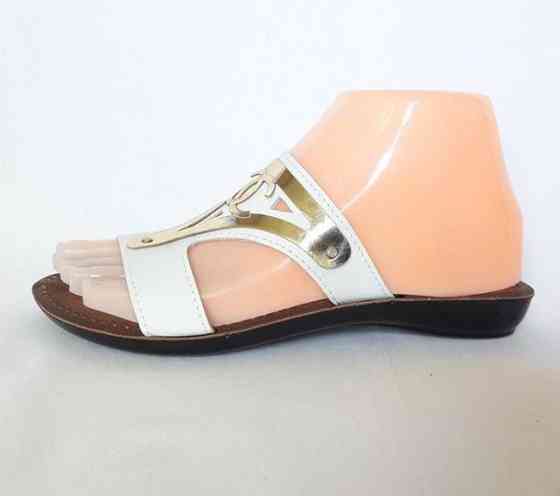 Женские Тапочки Шлёпанцы Сланцы Белые (размеры: 38) Днепр