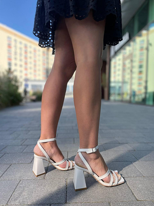 LIRIO Шкіряні босоніжки жіночі бежеві на підборах LIRIO L0282/8073-68 літні р. 35-39 / Босоніжк Коломия - фото 1