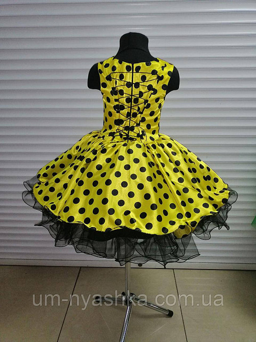 Пышное нарядное платье в ретро стиле 