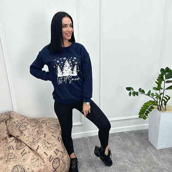 Женский свитшот с зимним принтом 