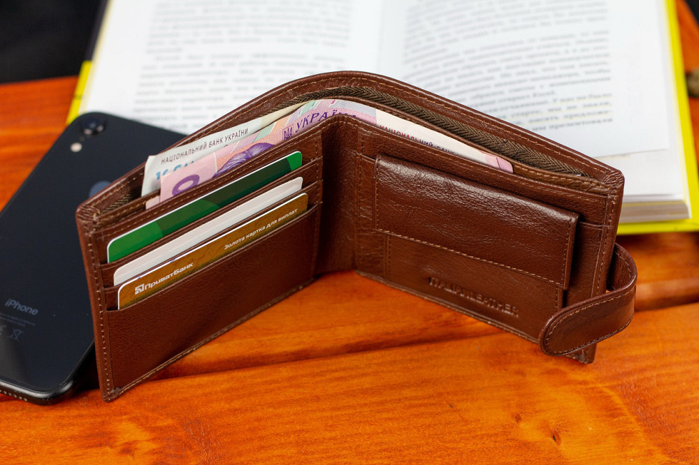 Чоловічий гаманець з натуральної шкіри ST Leather коричневе портмоне на застібку з кнопкою на подарунок чоловікові Київ - фото 8