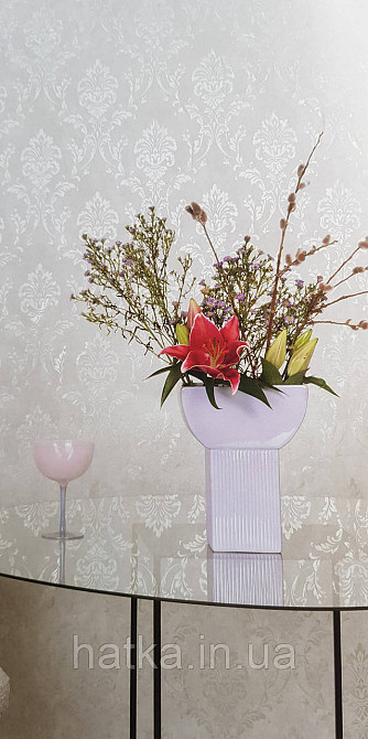 Шпалери вінілові на флізеліні Grandeco Universe 5 вензелю завитки сріблясті на сірому Київ - фото 4