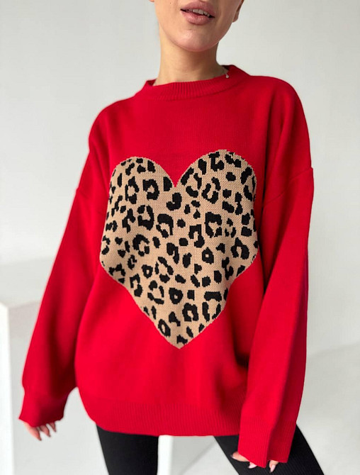 Жіночий стильний светр оверсайз із сердечками Червоний Одеса - фото 3
