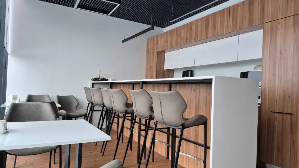 Офіс А+ класу в центрі міста. З ремонтом (без меблів) Свіжа будівля, своя система опалення, чіллір фанкойл, дубльовані ліфти, система мікроклімату. 2  Дніпро - фото 2