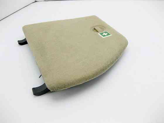 Mercedes-Benz  A1646901725 8K67 Кришка-лючок лівої обшивки багажника бежева GL X164 Одесса