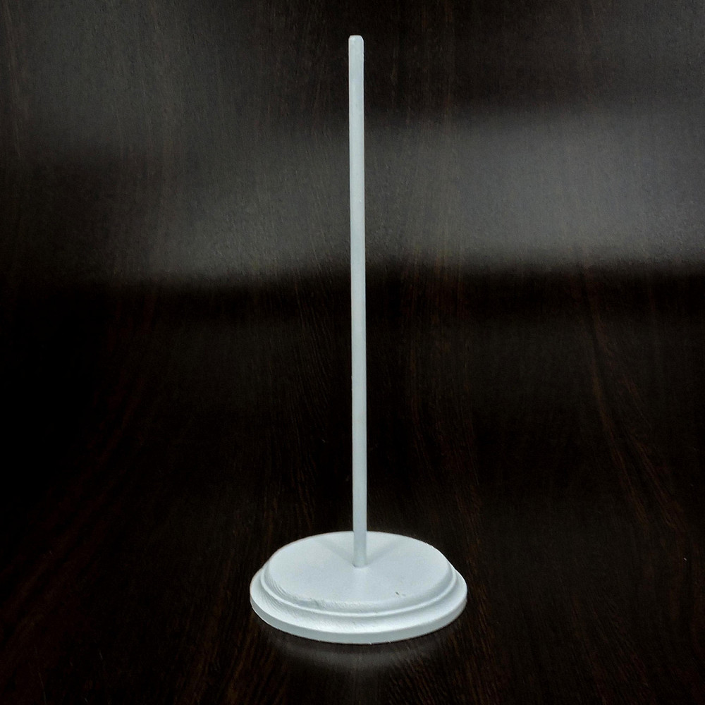 Подставка для кукол 