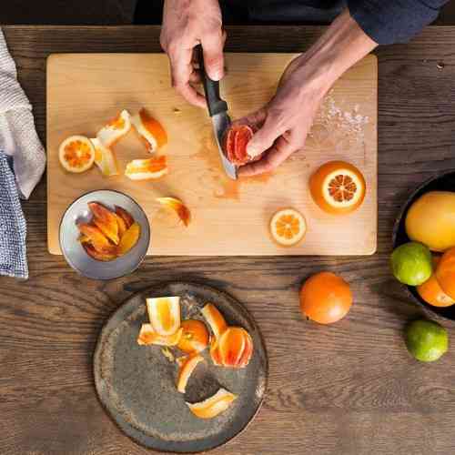 Кухонный Нож для чистки овощей 8.8 см Fiskars 