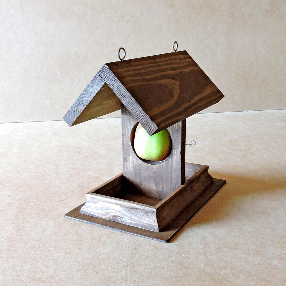 Кормушка садовая для птиц 