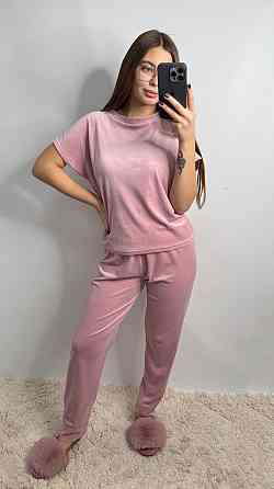 Піжама-комплект (футболка+шорти+штани) з плюшевого велюру Пудровий S Харків