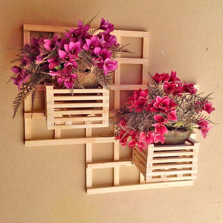 Полка настенная для цветов 