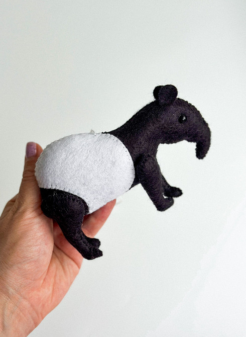 М’яка фетрова іграшка тапір ручної роботи – безпечна розвиваюча іграшка Київ - фото 7