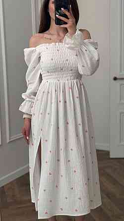 Жіноча сукня міді з відкритими плечима з мусліну Рожеві серця XS/S Харків