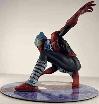 Коллекционная фигурка ARTFX+ Человек Паук зимний Spider-Man Winter. Харьков