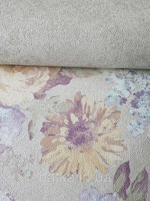 Шпалери вінілові на флізелін GranDeco Dorina метрові квіти великі кремові бузкові на сіро бежевому срібло Київ - фото 2