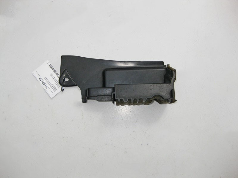 Mercedes-Benz  A1646803725 Верхня частина кабельного каналу на передній лівій колісній арці ML W164 GL X164 Одеса - фото 2