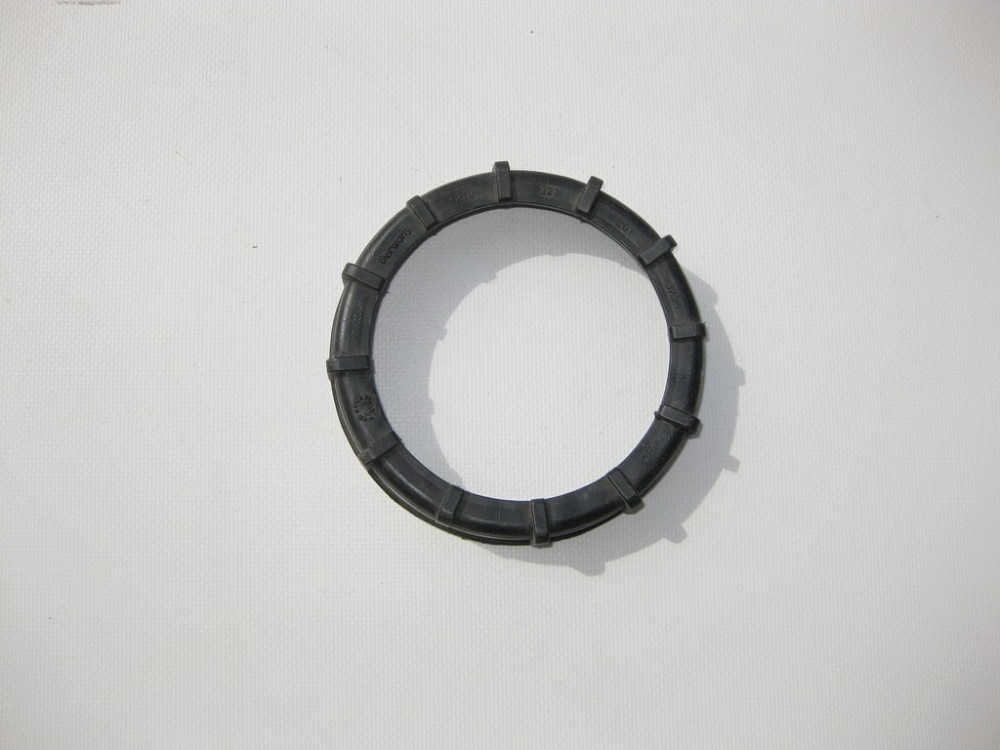 VAG  321201375A Гайка пластикова до насосного блоку на паливному баку VW Skoda Audi Seat Одесса - изображение 1