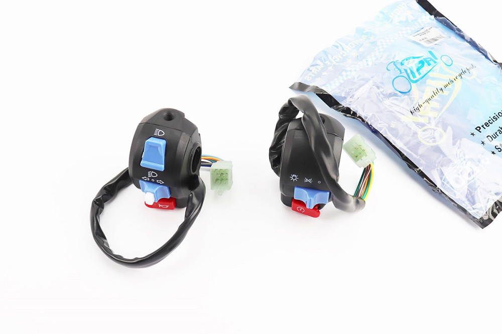 Блок кнопок на кермі лівий + правий к-кт Київ - фото 1