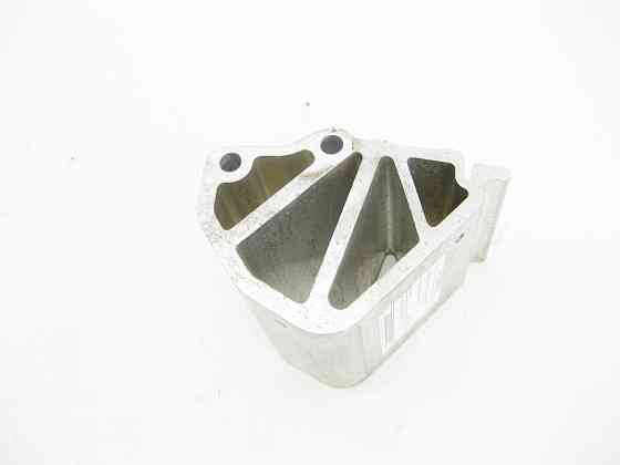 Mercedes-Benz  A1176280000 Відбійник на лонжероні спереду ліворуч CLA C117 GLA X156 Одеса