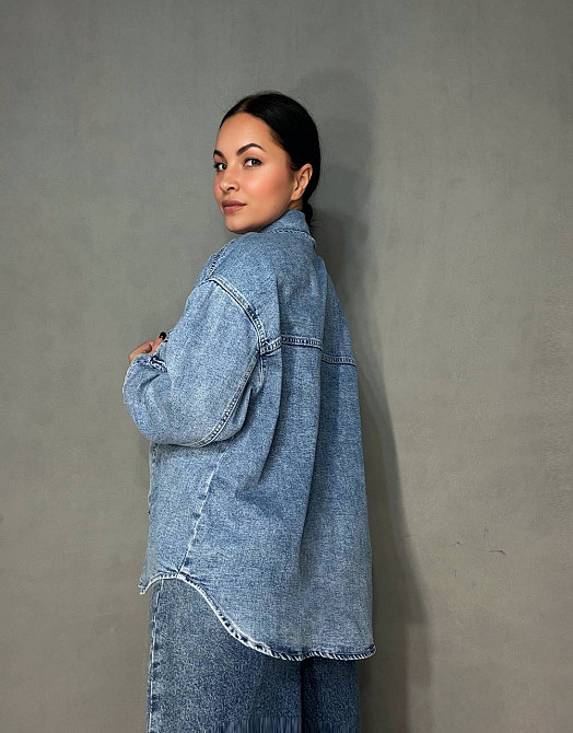 Рубашка женская Dicesil 2065 джинсовая оверсайз с накладными карманами голубая, голубой, S Киев - изображение 7