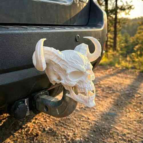 Защитный колпачок на фаркоп с белым черепом и рогами Харьков