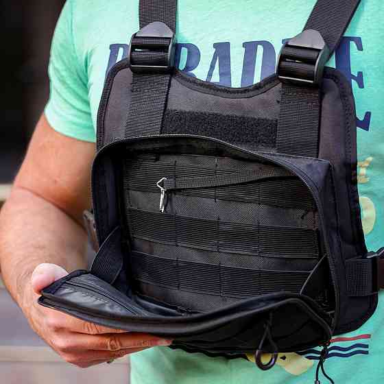 Чоловіча тактична нагрудна сумка розвантаження через плече чорна компактна міцна чорна розвантаження Київ