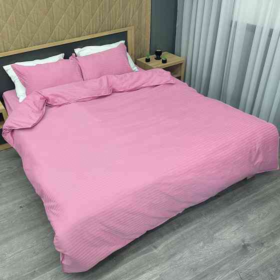 Комплект постільної білизни Страйп-сатин Полуторний з простирадлом на резинці 140х200х25, підковдра 150х220, 2 наволочки 70х70 Рожевий (88-212) Київ