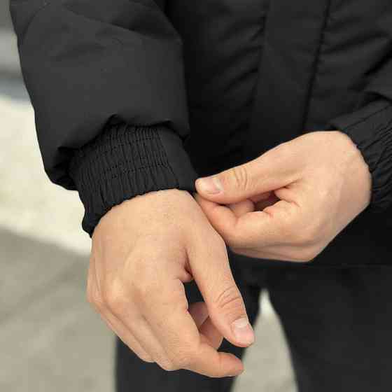 Черная мужская демисезонная куртка без капюшона весна осень Pobedov Axmont Киев