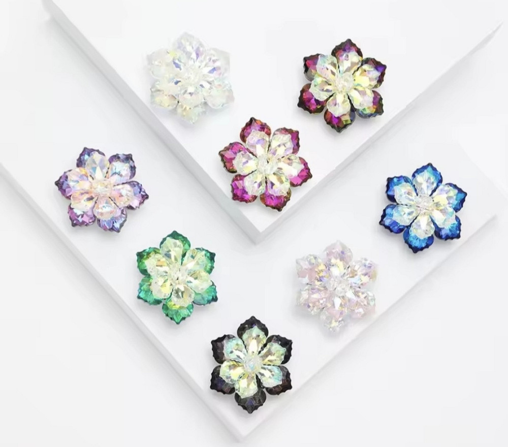 Брошка "Квітка" Білий Сміла - фото 3