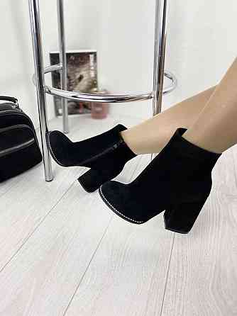 SANTINI Черевики жіночі SANTINI чорні замша натуральна висота 11см каблук 10см розмір 35-39 (95 Коломыя