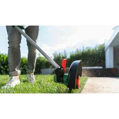 Триммер садовый Bosch UniversalGrassCut 18V-260 1х2.5Ah, 26см, 2.3кг (0.600.8C1.D03) Винница