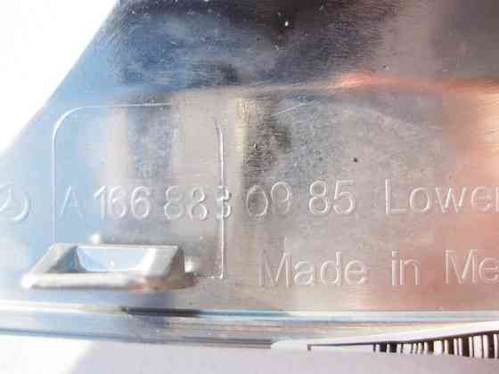 Mercedes-Benz  A1668880985 Нижня права хром накладка облицювання решітки радіатора GL X166 Одеса