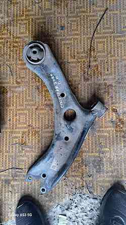 Правий ричаг Hyundai Tucson 2016-2021 Київ