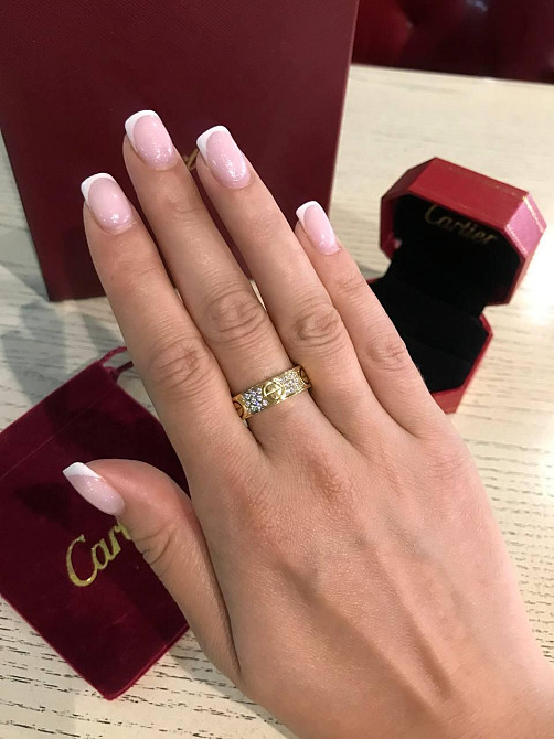 Cartier кільце в лимонному золоті з дрібним камінням / Cartier кільце LOVE з дрібним цирконієм Одеса - фото 4