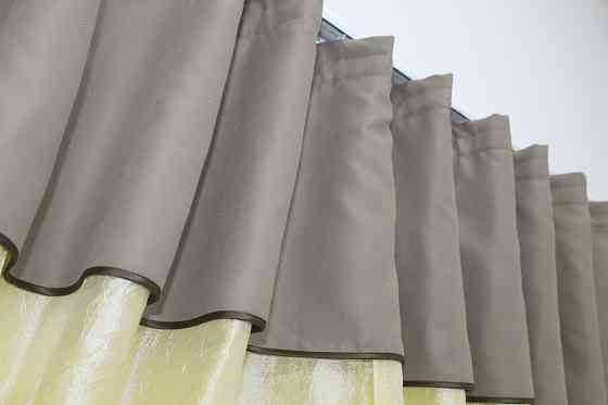 Кухонные шторы VR-Textil № 073к с ламбрекеном и подхватами светло-золотистый с какао 270х170 см (52-0168) Киев