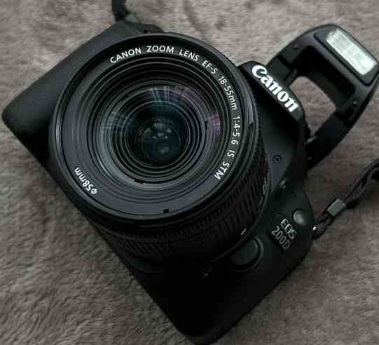 Фотоаппарат Зеркальный Canon 200D EF-S 18-55mm STM. Киев