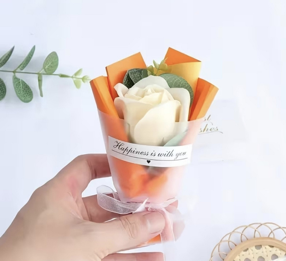 Набір подарунковий: шарф з магнітною застібкою, мило-букет і брошка знак зодіаку в подарунковій коробці Помаранчевий Смела - изображение 5