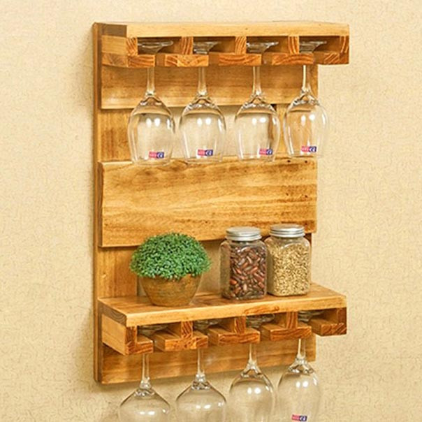 Настенная винная полка 