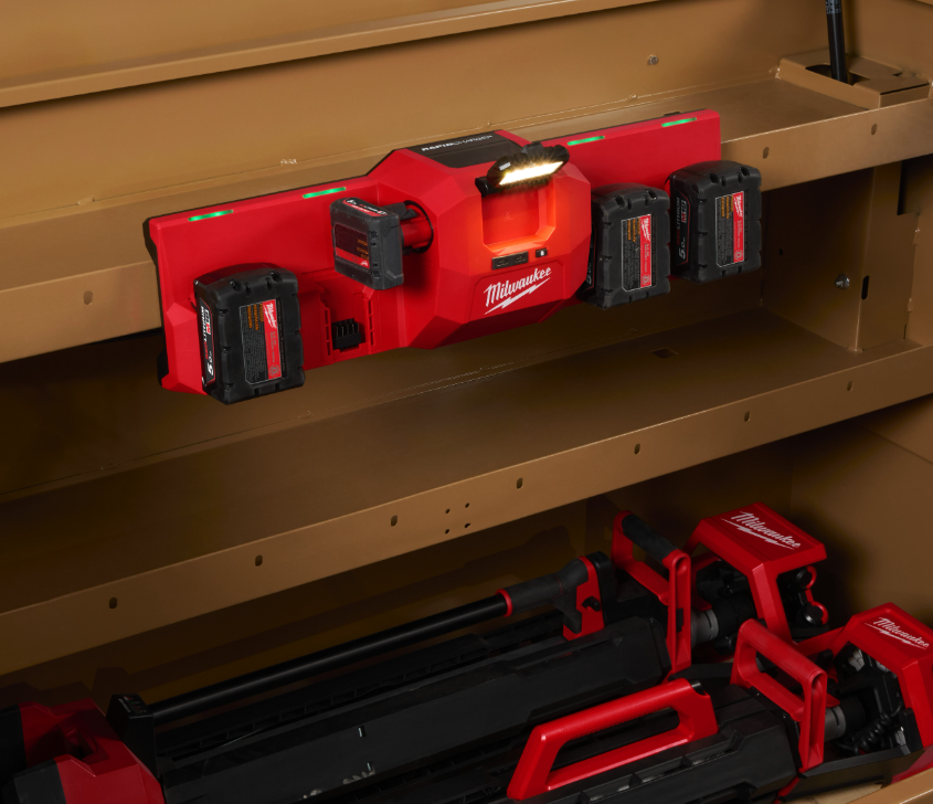 Зарядний пристрій MILWAUKEE M12-18 GBC4 (4хМ18, 2хМ12, ліхтар) Одеса - фото 6