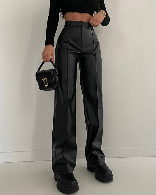 Женские базовые теплые брюки эко кожа на флисе 44/46 Одесса - изображение 1