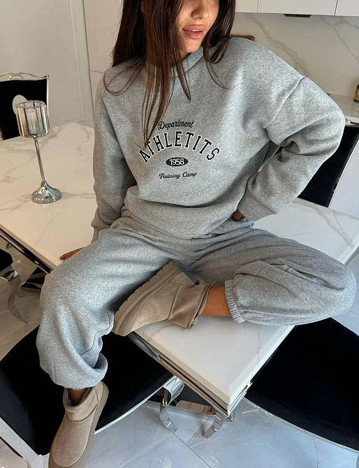 Жіночий теплий костюм двійка у спортивному стилі з накатом тринитка на флісі Одеса - фото 4