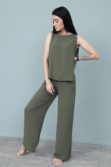 Летний костюм со штанами палаццо 