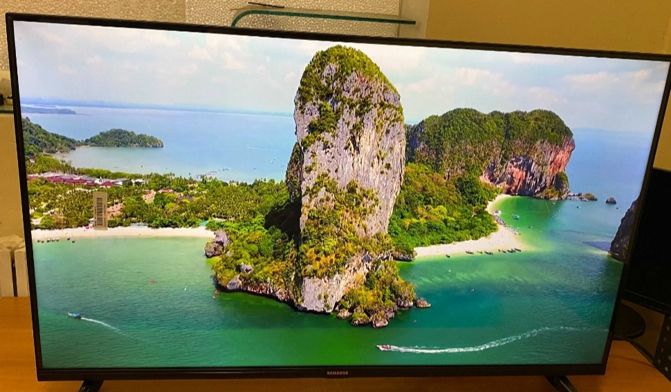 Потужний 4К телевізор Samsung Smart TV 42" екран IPS T2 Wi-Fi Корея Харків - фото 3