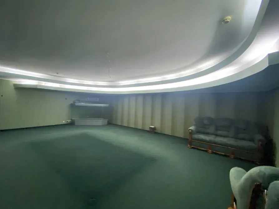 Аренда здания в центре города со своим двором. 3 этажа + цоколь Днепр - изображение 1